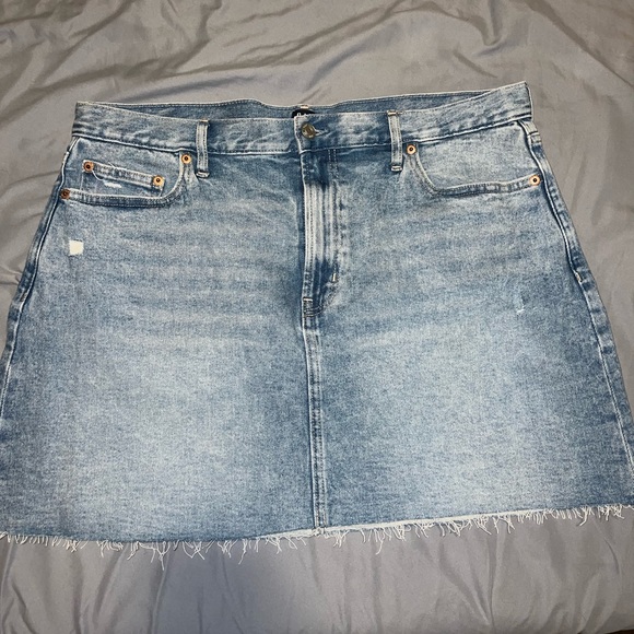 Size 16, mini skirt from GAP - Picture 1 of 3